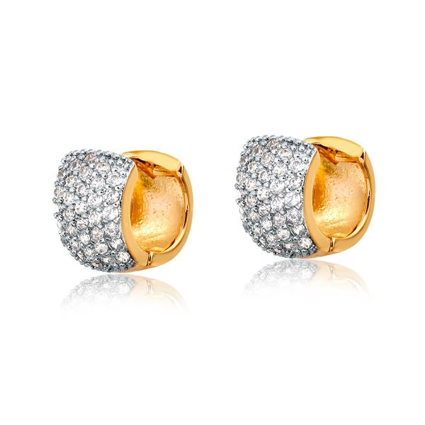 

Brinco argola pequena cravejada com zircônia folheada em ouro 18k