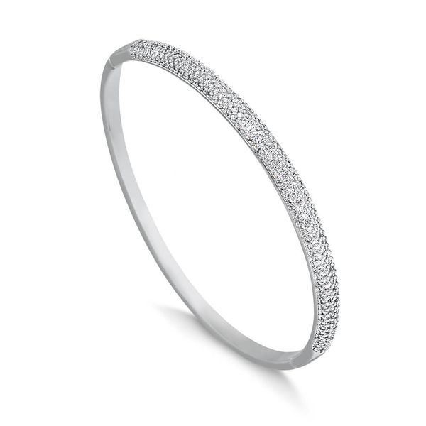 

Bracelete cravejado de micro zircônias folheado em ródio branco