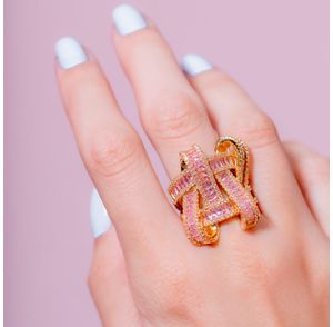 maxi-anel-esplendor-com-cristais-rosa-folheado-em-ouro-18k-02