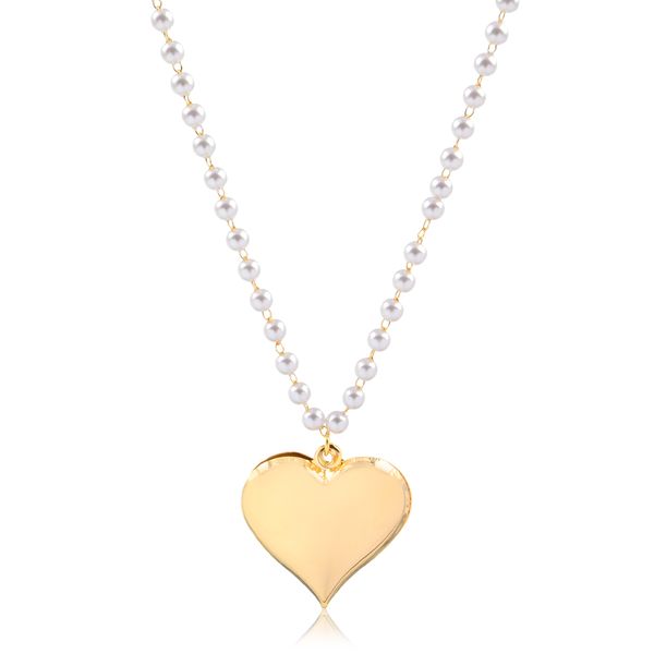 

Colar com pérolas de água doce e pingente de coração folheado em ouro 18k