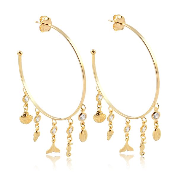 

Brinco de argola com pingentes do mar e pontos de luz folheado em ouro 18k