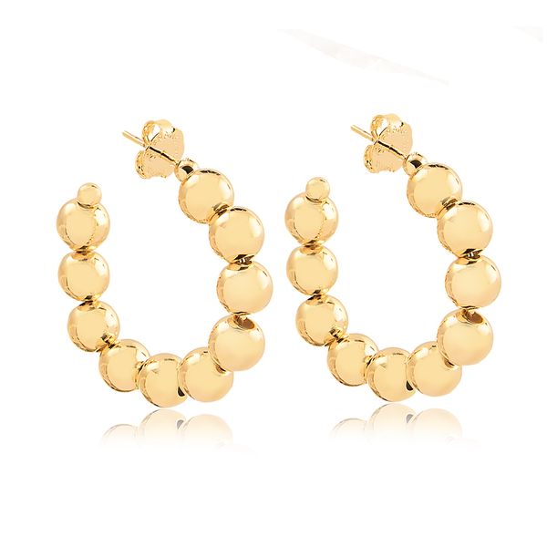 

Brinco de argola com bolinhas grandes folheado em ouro 18k