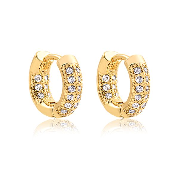 

Brinco de argolinha mini cravejado de zircônias folheado em ouro 18k