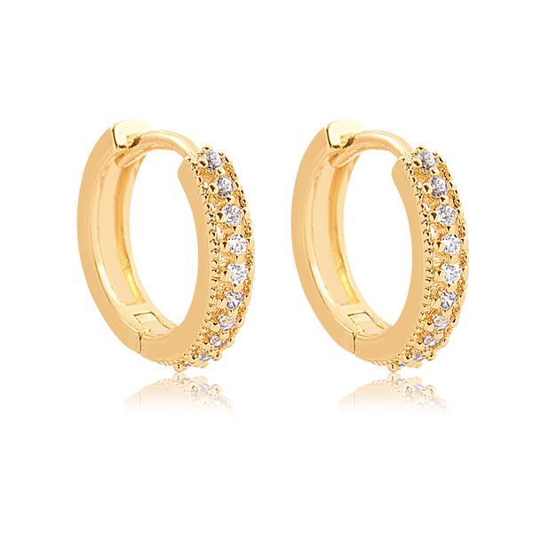 

Brinco de argolinha com fileira de zircônia folheado em ouro 18k