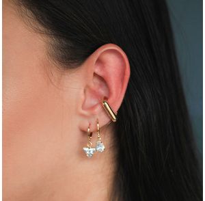Piercing-ear-hook-pequeno-com-design-retangular-folheado-em-ouro-18k-02