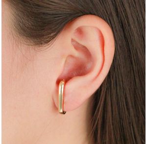 Brinco-Ear-Hook-Medio-e-Liso-folheado-em-ouro-18k-03-francisca-joias