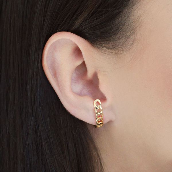 Brinco-Ear-Hook-com-Design-de-Corrente-com-Piercing-folheado-em-ouro-18k-04-francisca-joias