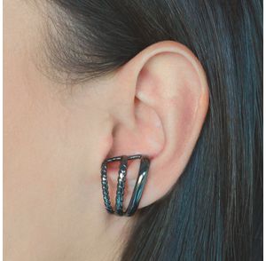 Brinco-Ear-Hook-com-Design-de-3-Fios-folheado-em-rodio-negro-03-francisca-joias