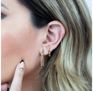 Piercing-Ear-Hook-com-Design-de-Corrente-folheado-em-ouro-18k-02-Francisca-Joias