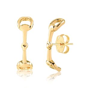 Brinco-Ear-Hook-com-Design-de-Estribo-folheado-em-ouro-18k-04-Francisca-Joias
