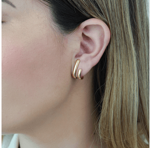 Brinco-Ear-Hook-Pequeno-com-Design-Duplo-folheado-em-ouro-18k-04-Francisca-Joias-
